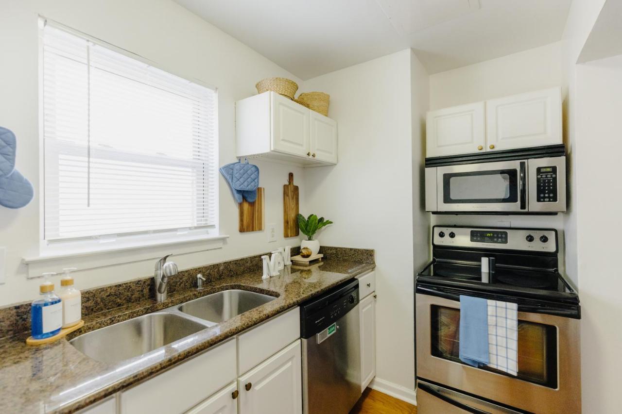 Centrally Located 2Br Overton Square Unit 2 Fast Wifi Free Parking Yes Pets Memphis Exterior foto